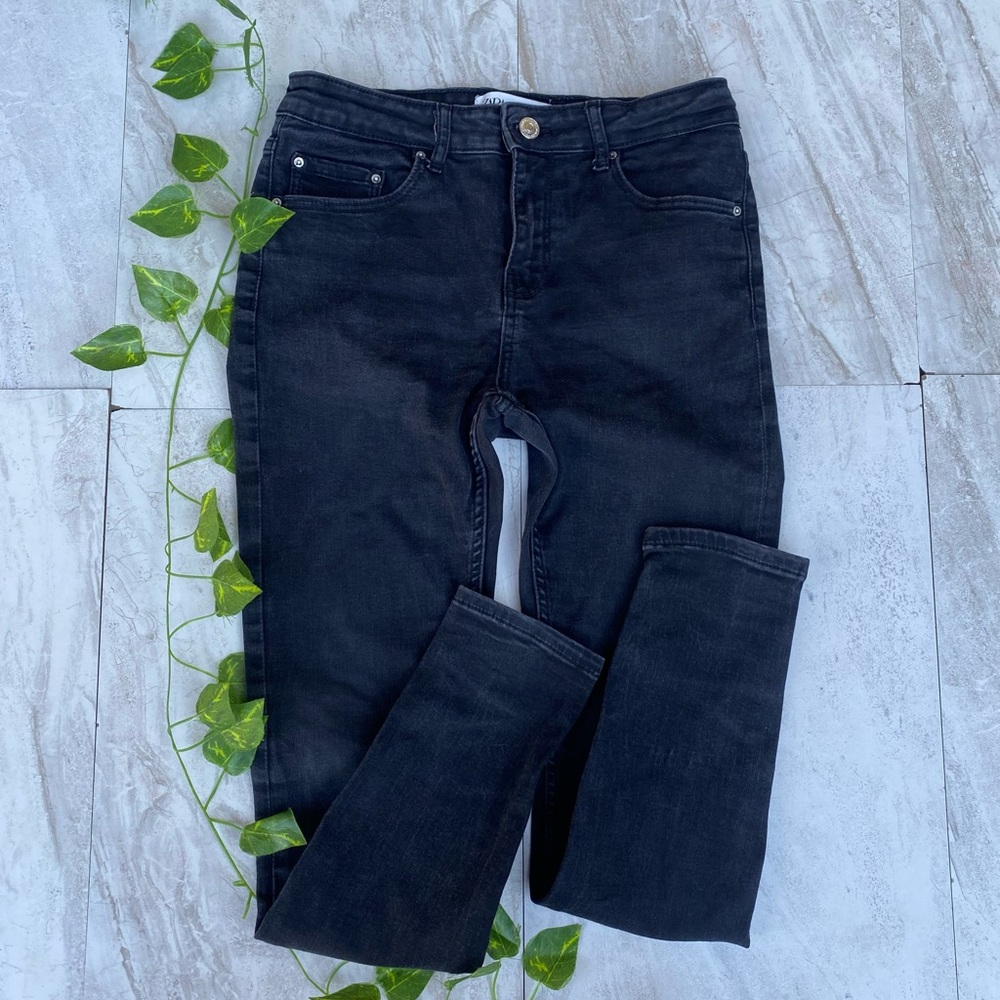 Zara Black Skinny High Rise Waist Denim Jeans Grunge Edgy Millennial jeggings